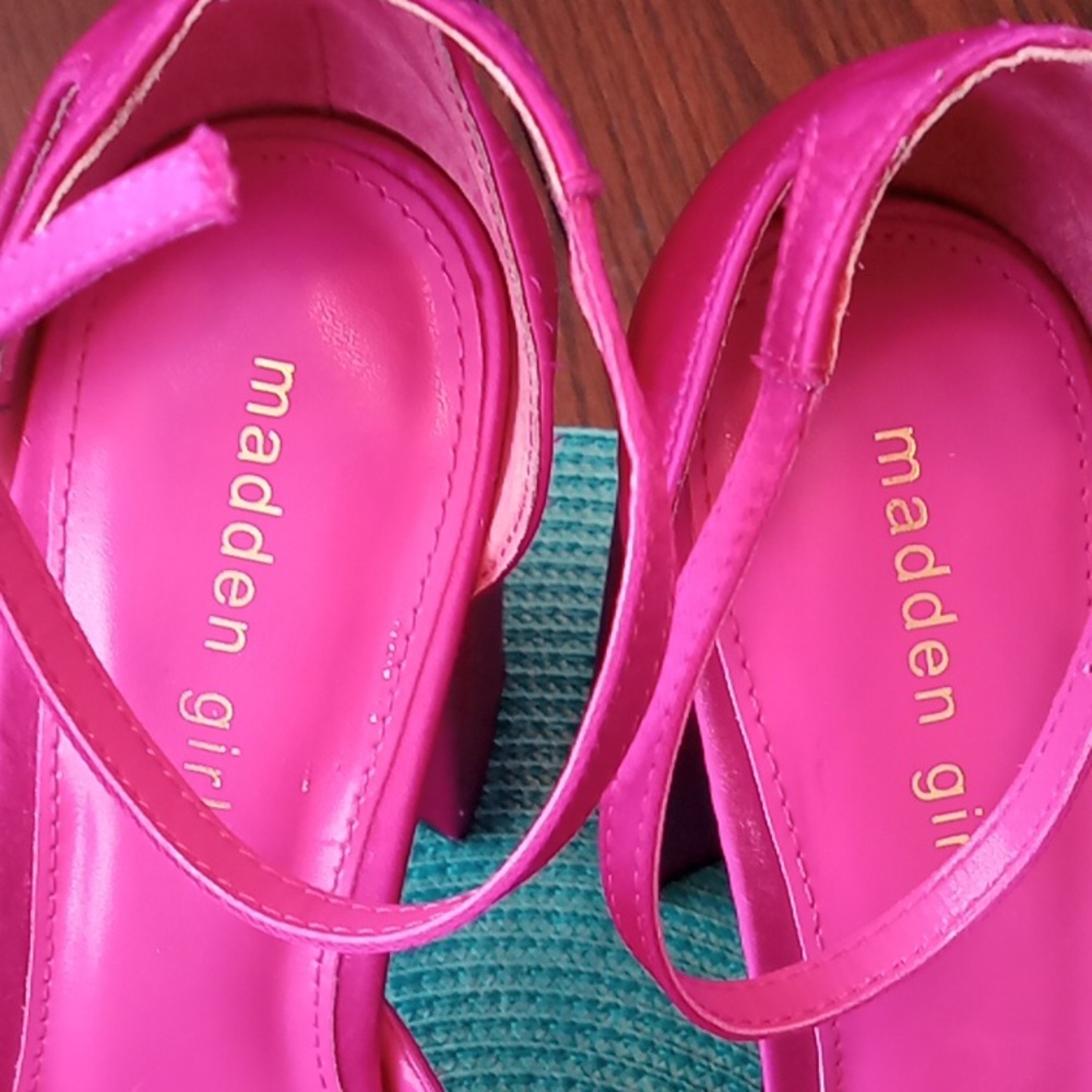 Madden Girl women's platforms-NEW - Picture 6 of 6